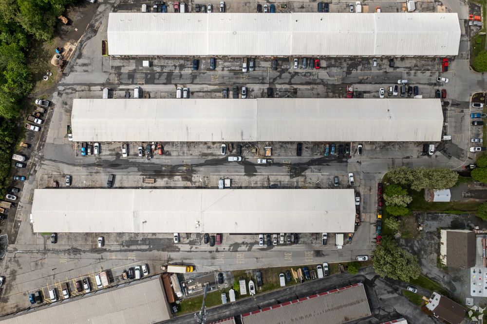 Aerial view of the industrial park at 950 Ridge Rd, Claymont, Delaware, where the QuickShipment warehouse is located